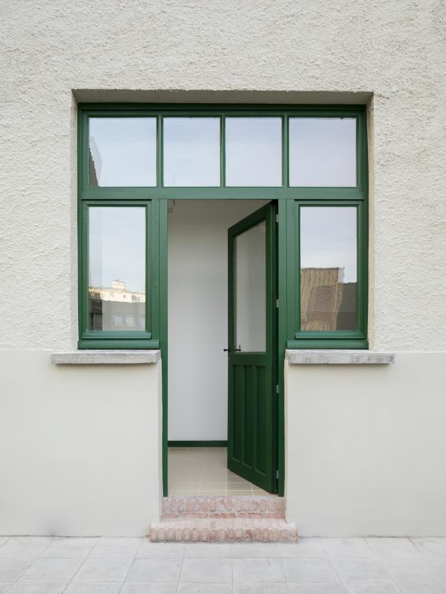 Photo d'une porte en façade arrière