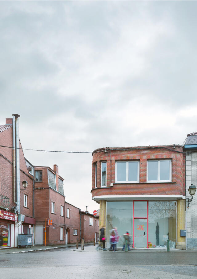 Photo du bâtiment depuis la rue 