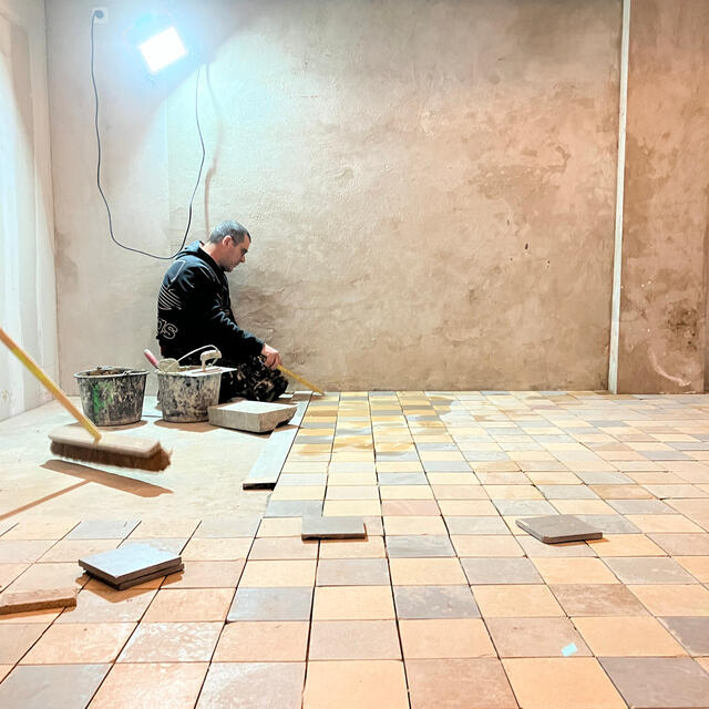 Photo de la pose du carrelage