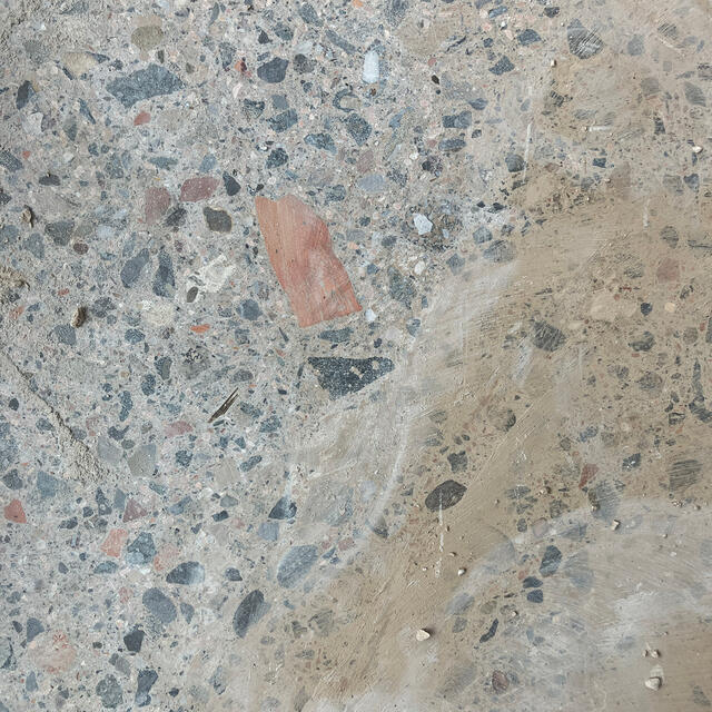 Photo de détail du granito avec granulats issus de démolitions