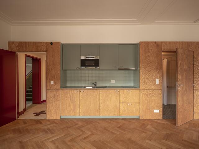 Photo d'un studio avec sa kitchenette