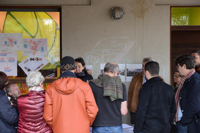 Photos d'une réunion de participation 